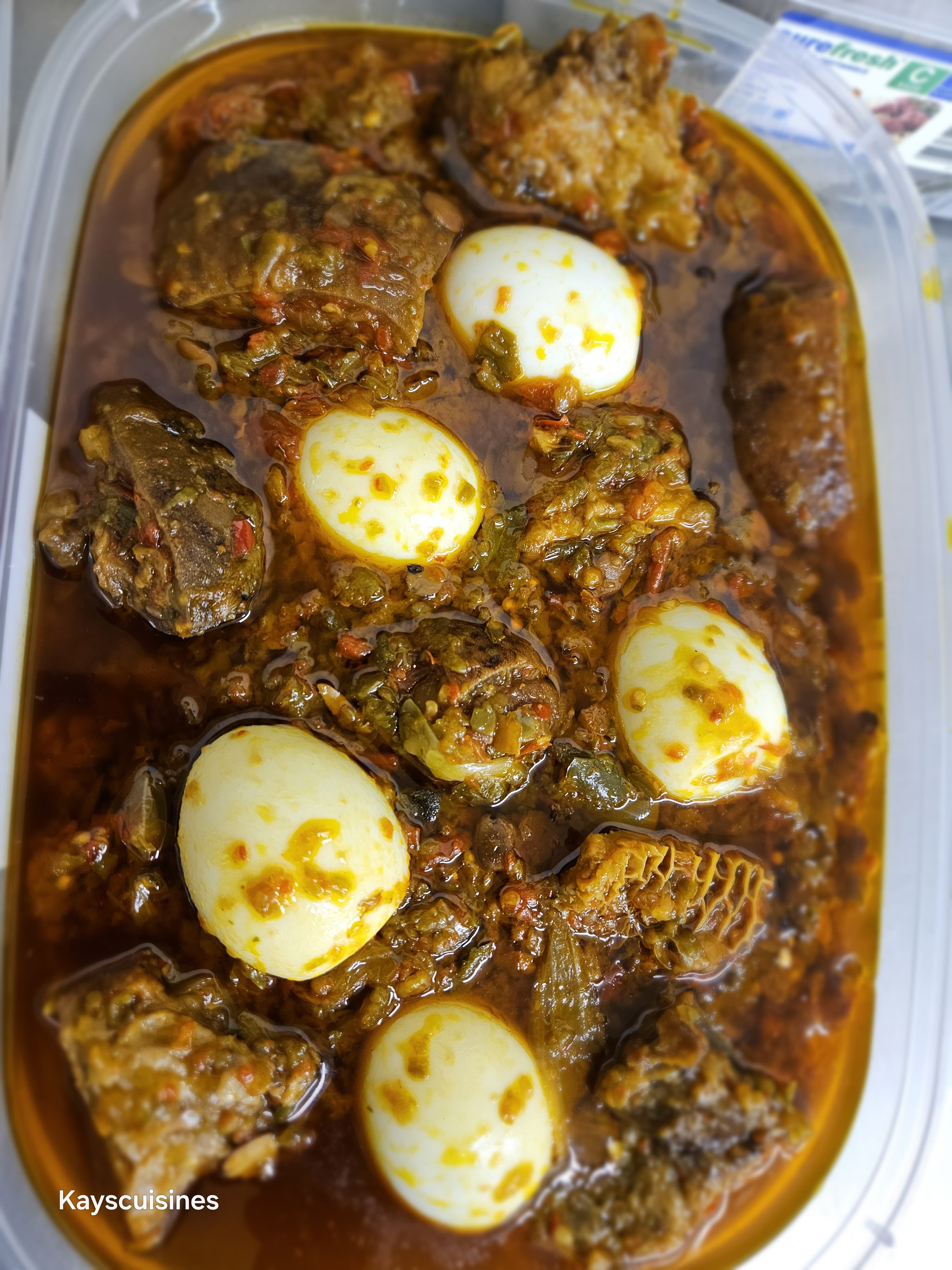 Ofada Stew with rice and plantains